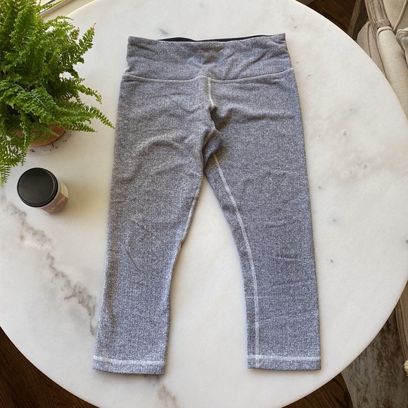 Lululemon Wunder Under Crop Herringbone White Black Size 6 - Picture 4 of 15